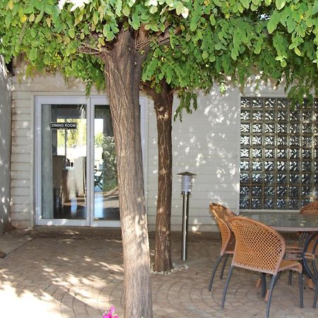 Indigo Moon Guesthouse Lichtenburg Екстер'єр фото