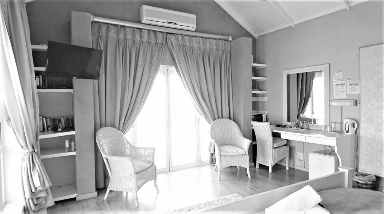 Indigo Moon Guesthouse Lichtenburg Екстер'єр фото