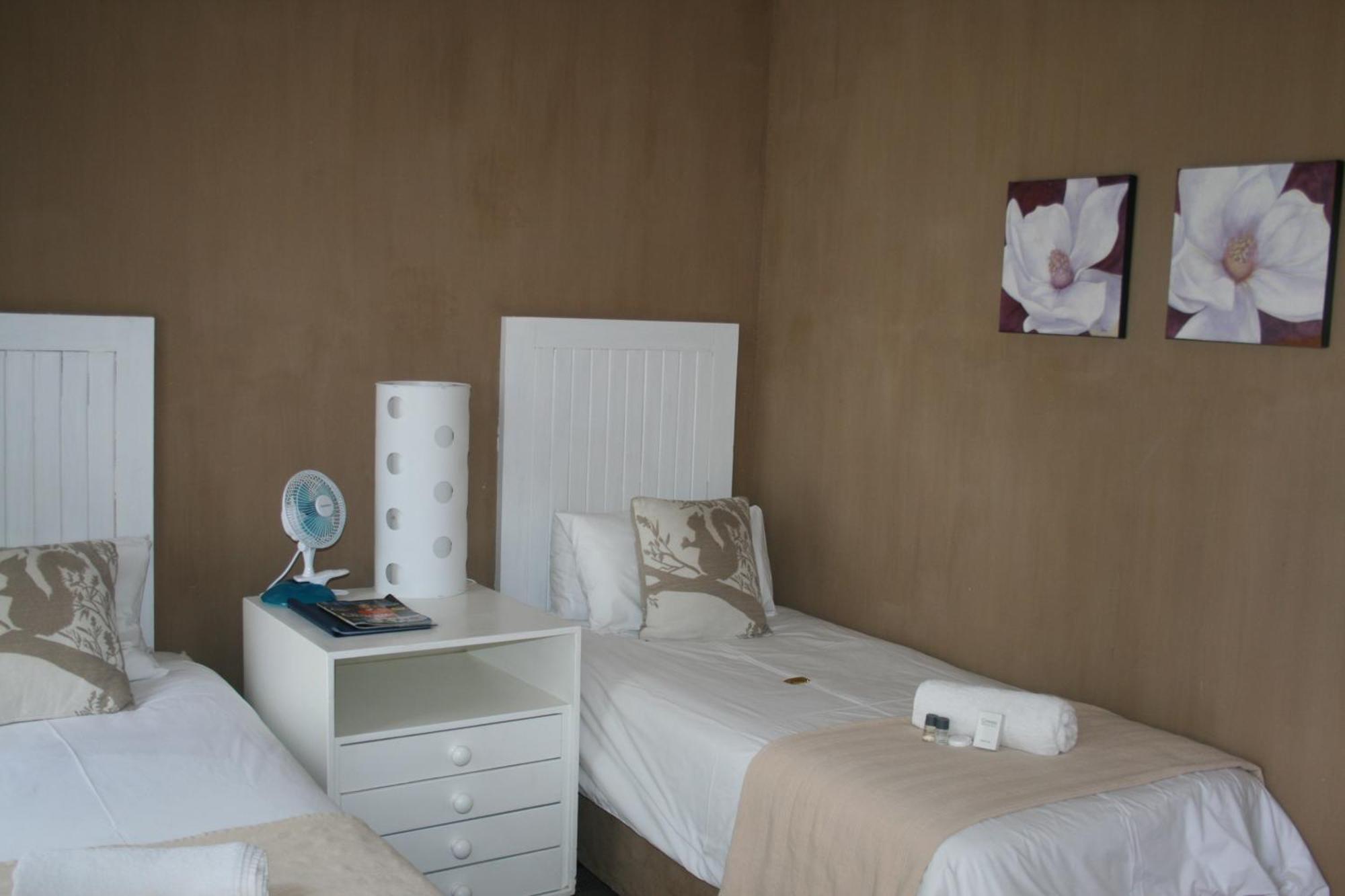 Indigo Moon Guesthouse Lichtenburg Номер фото