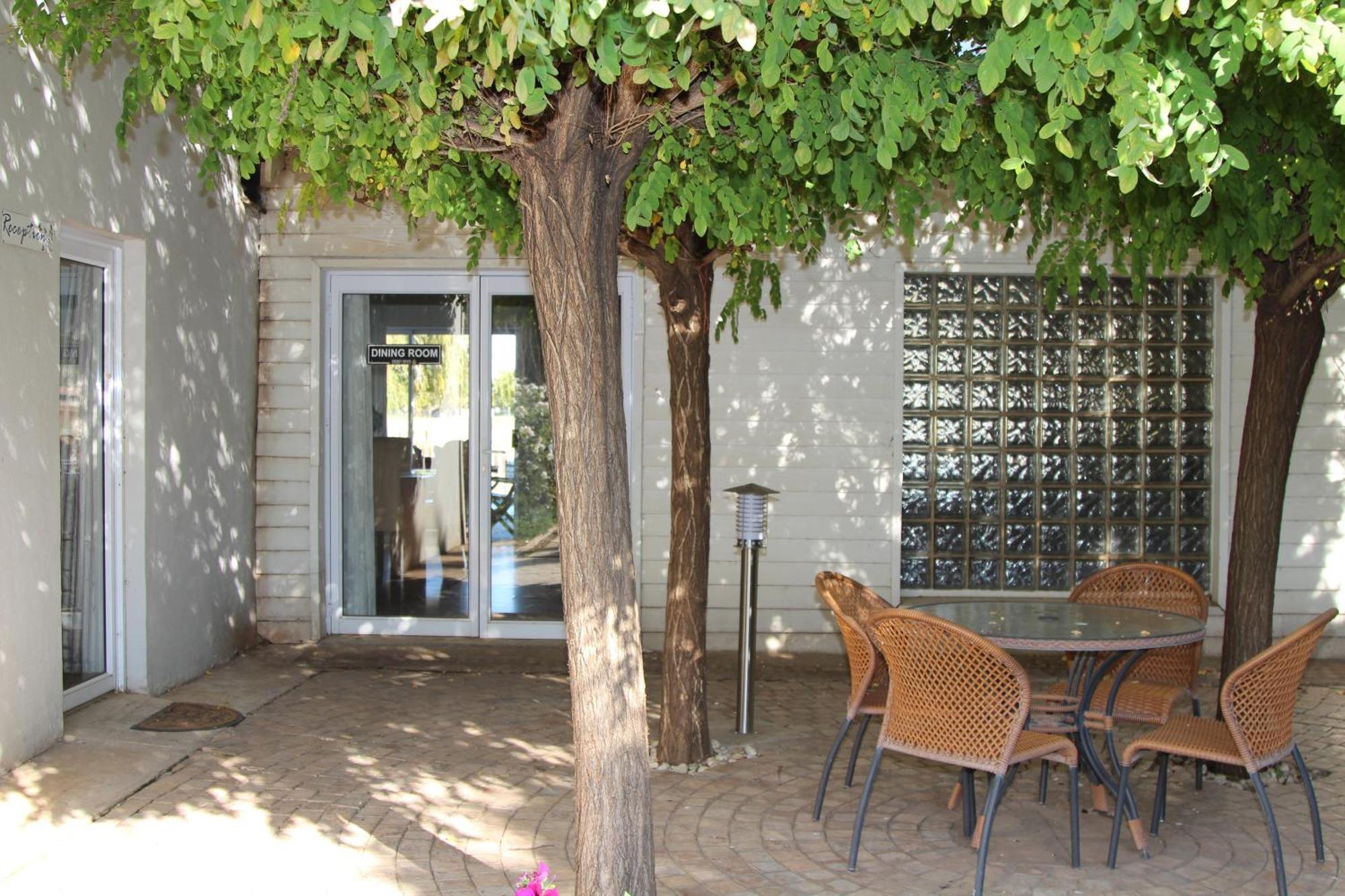 Indigo Moon Guesthouse Lichtenburg Екстер'єр фото