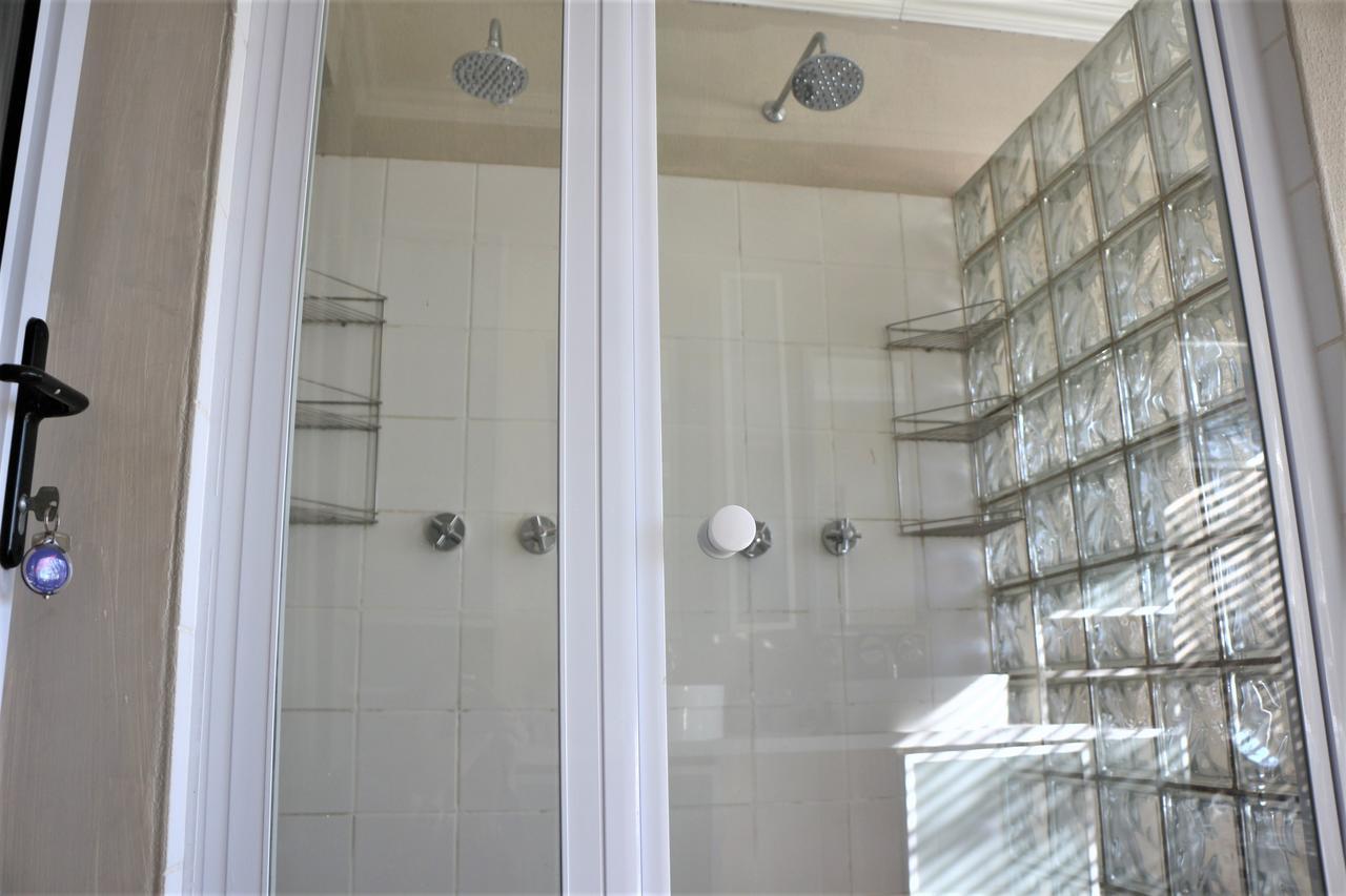 Indigo Moon Guesthouse Lichtenburg Екстер'єр фото