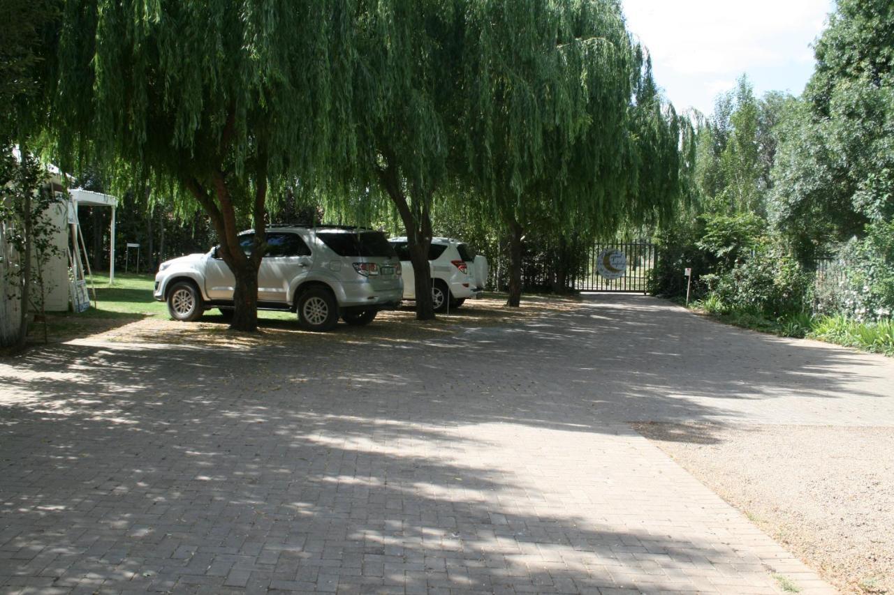 Indigo Moon Guesthouse Lichtenburg Екстер'єр фото